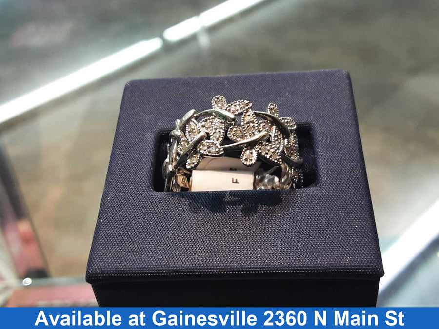 Women's Ring - White Gold 10k (.417) 3.8 grams Size 8.5