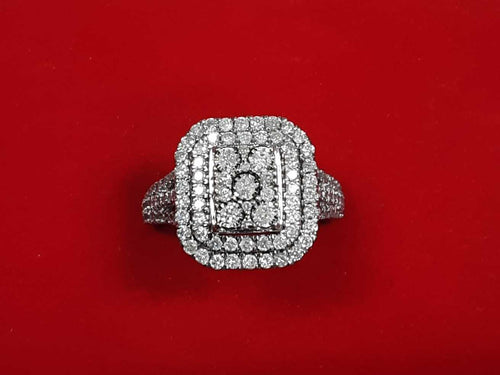 Women's Ring - White Gold 10k (.417) 4.9 grams Size 7