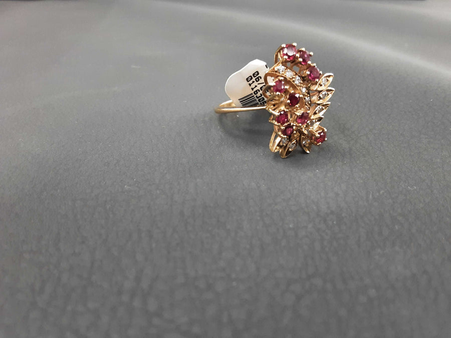 Women's Ring - Yellow Gold 10k (.417) 4.4 grams Size 8