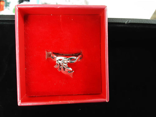 Women's Ring - Silver 2.5 Grams Size 5.5