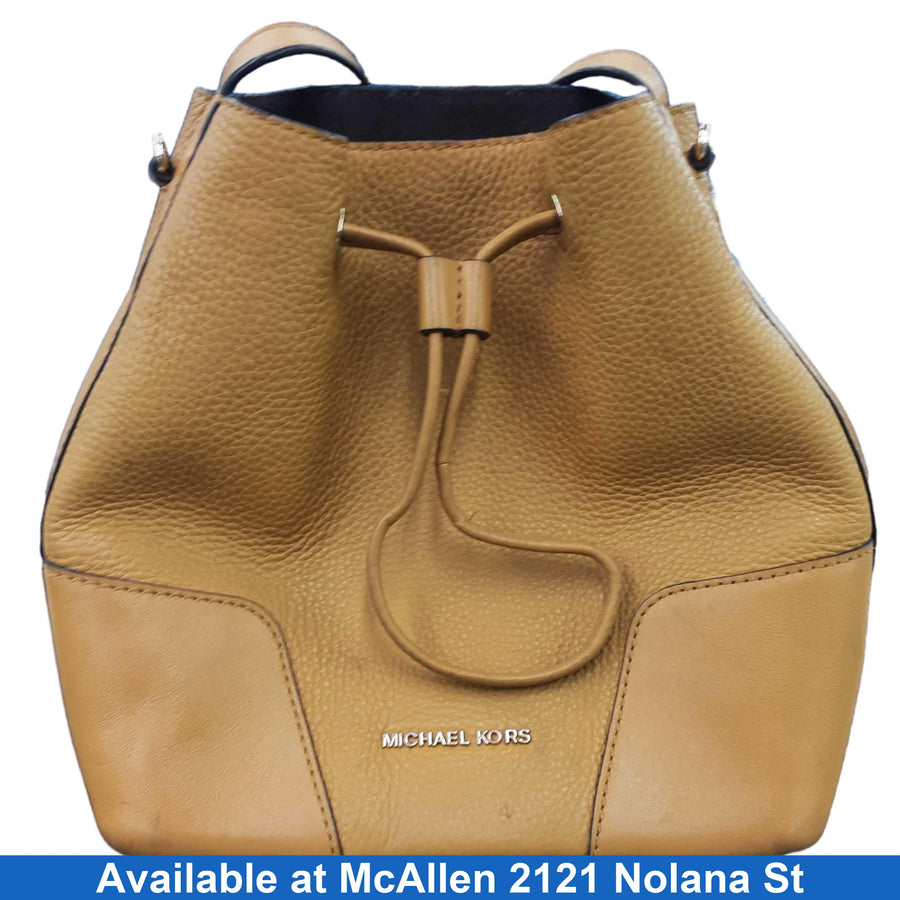Michael Kors Mercer Gallery Bucket Crossbody Orange Purse / Handbag