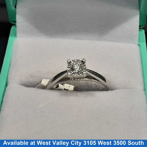 Women's Ring - Solitaire - Silver 1.9 grams Size 10