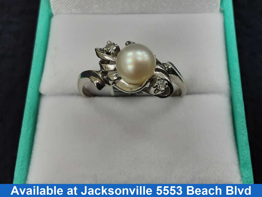 Women's Ring - White Gold 14k (.585) 3.6 grams Size 7