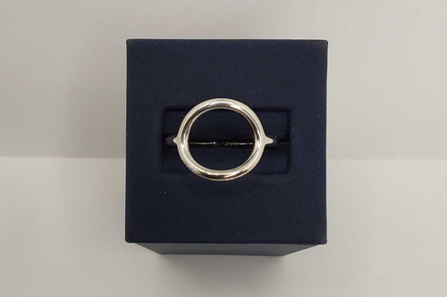 Women's Ring - Silver 3.85 grams Size 9.5