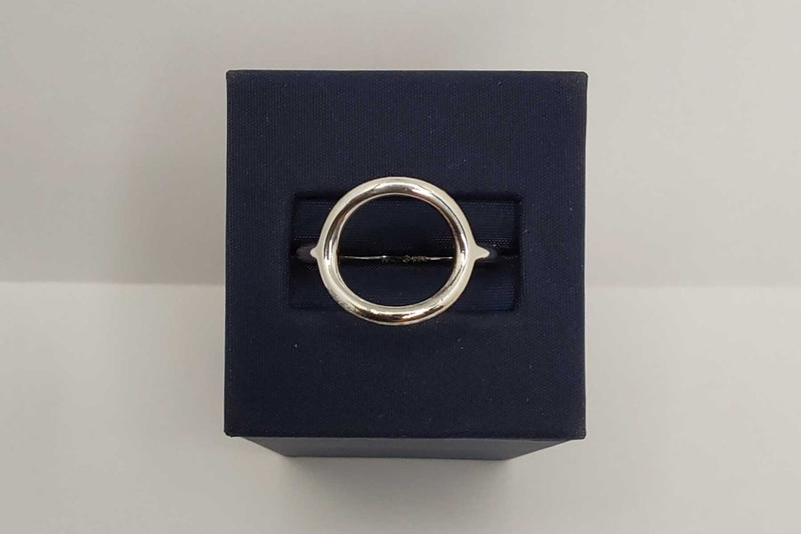 Women's Ring - Silver 3.85 grams Size 9.5