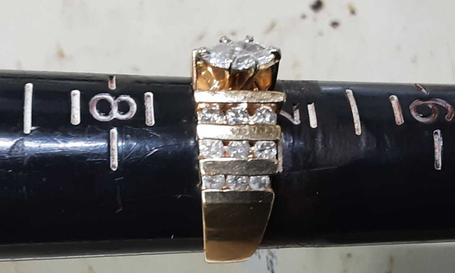 Women's Ring - Yellow Gold 14k (.585) 5.6 grams Size 7