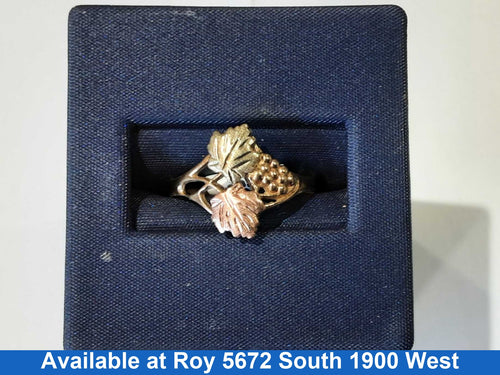 Women's Ring - Tricolor Gold 10k (.417) 1.6 grams Size 9.5