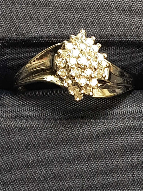 Women's Ring - White Gold 10k (.417) 2.3 grams Size 9.5