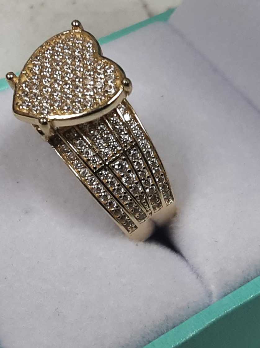 Women's Ring - Yellow Gold 14k (.585) 6.4 grams Size 9