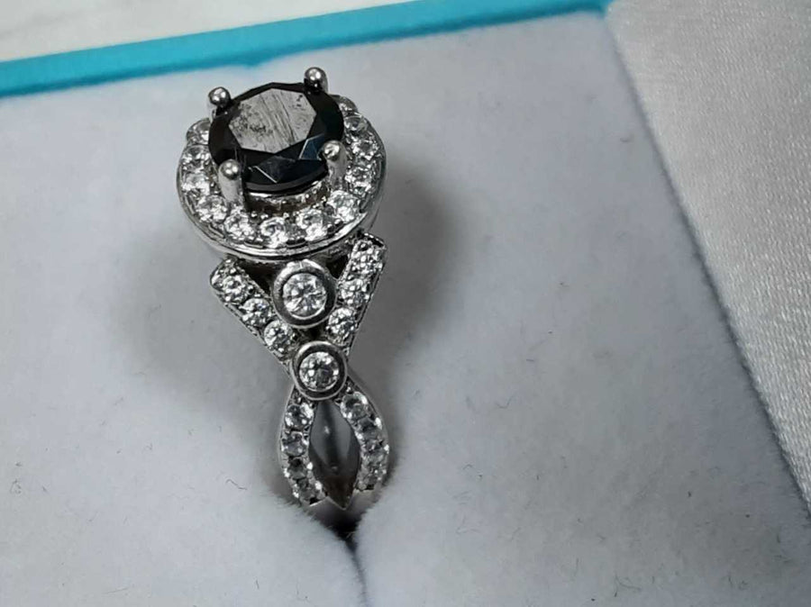 Men's Ring - Silver 4.5 grams Size 7.5