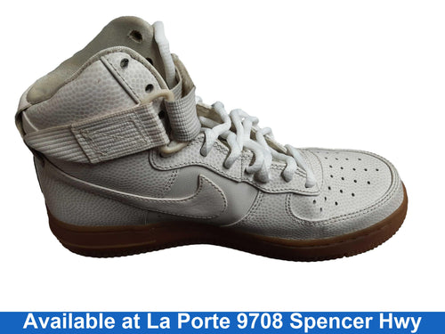 Nike 860544-001 Beige / Tan