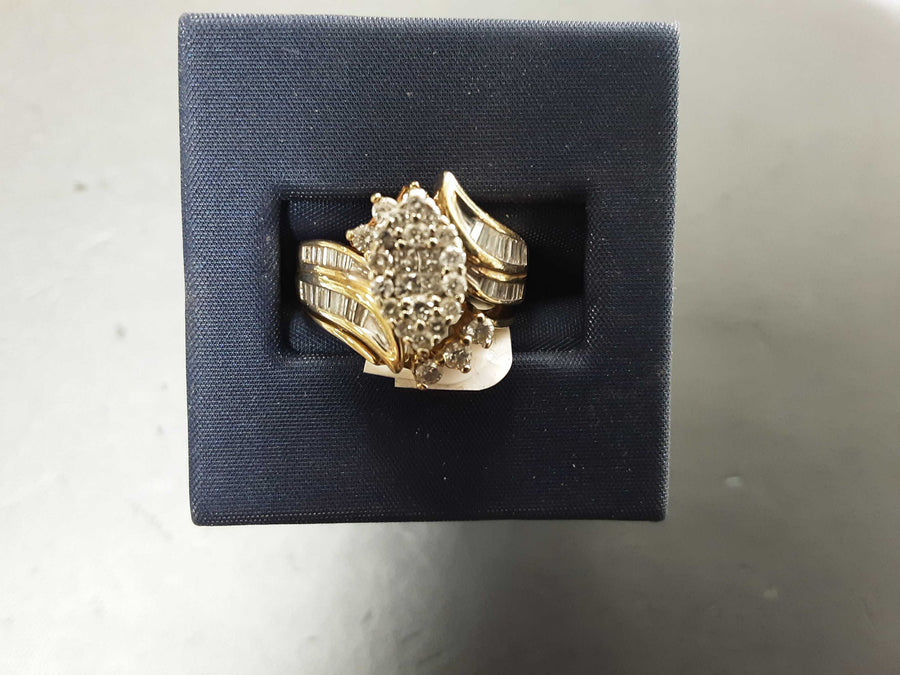 Women's Ring - Yellow Gold 14k (.585) 7.2 grams Size 7