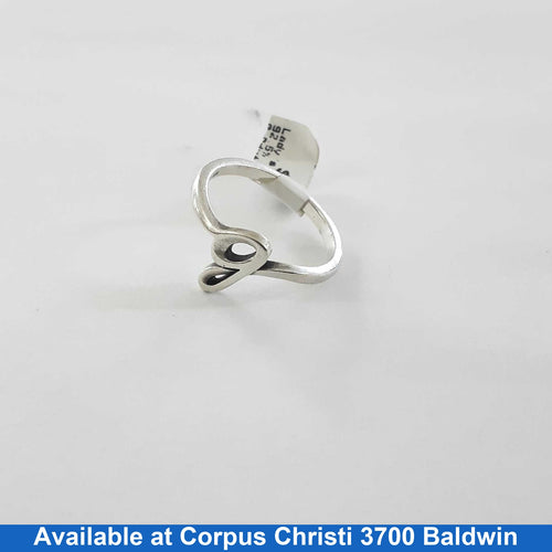Women's Ring - Silver 2.9 grams Size 9
