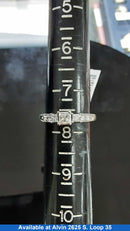 Women's Ring - White Gold 14k (.585) 4.2 grams Size 8