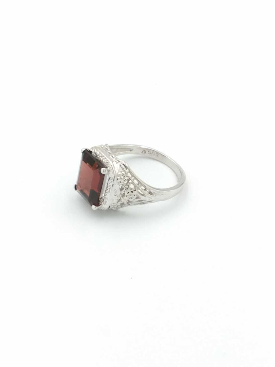 Women's Ring - White Gold 14k (.585) 3.7 grams Size 6.5