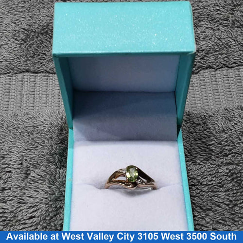Women's Ring - Yellow Gold 14k (.585) 1.7 grams Size 8
