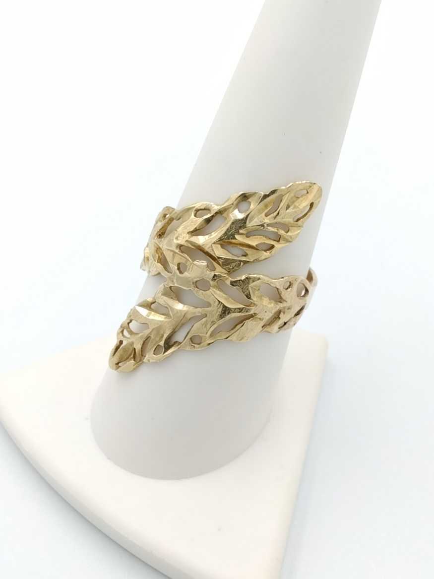 Women's Ring - Yellow Gold 10k (.417) 2.8 grams Size 9