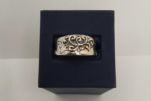 Women's Ring - Silver 6.108 grams Size 10