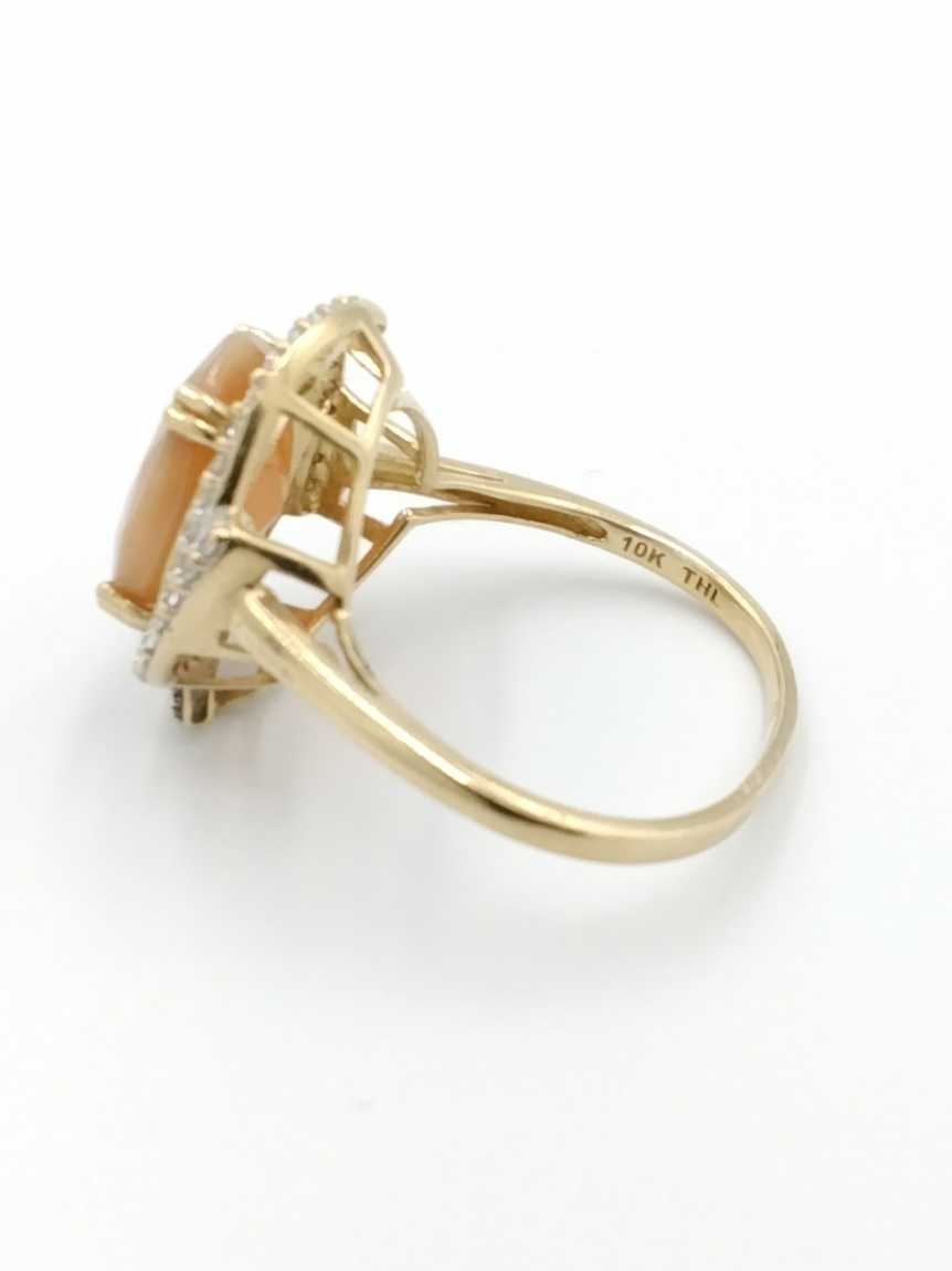 Women's Ring - Yellow Gold 10k (.417) 3.4 grams Size 8.5