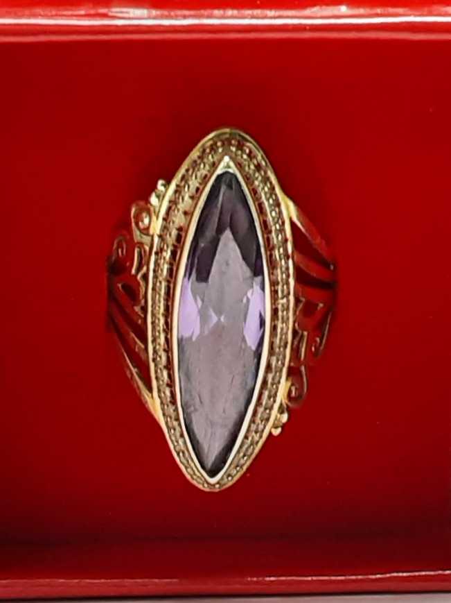 Women's Ring - Yellow Gold 10k (.417) 5.6 grams Size 9.5