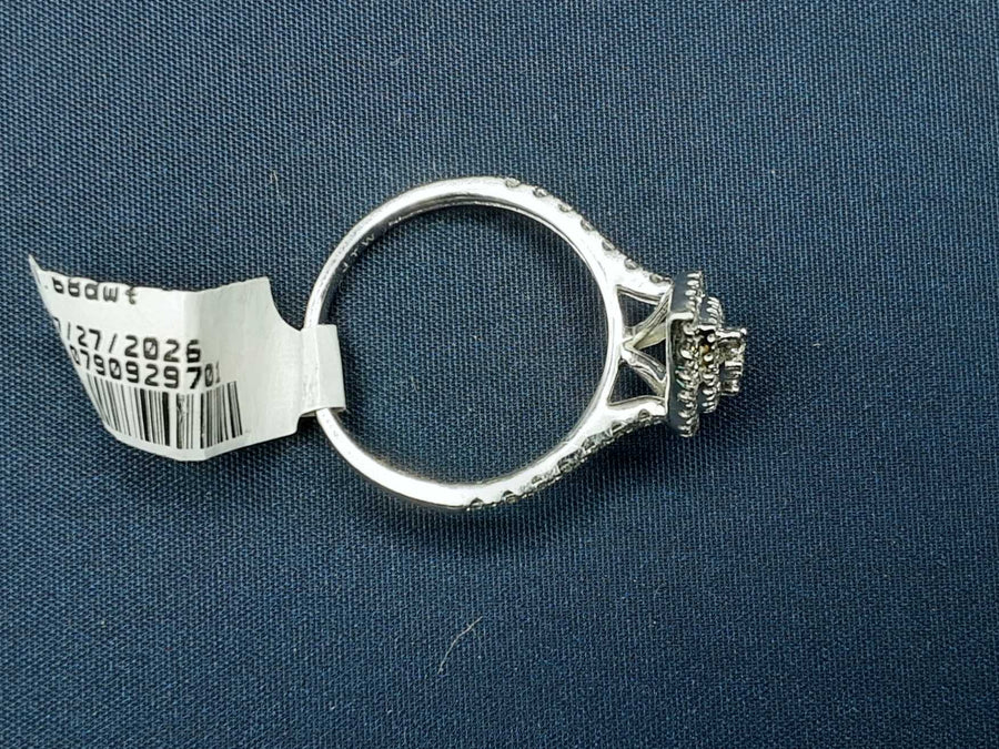 Women's Ring - White Gold 10k (.417) 2.8 grams Size 8.5