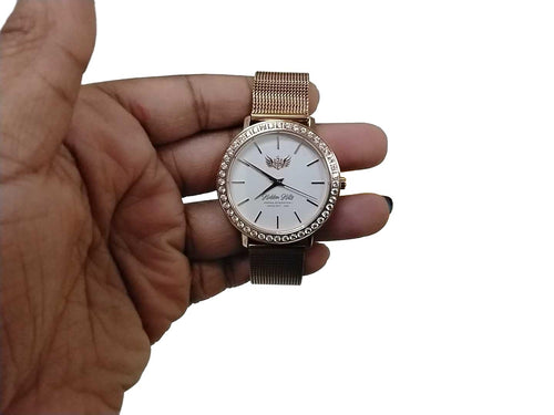 Hidden Hills A1whtrsgs Gold Regular Watch