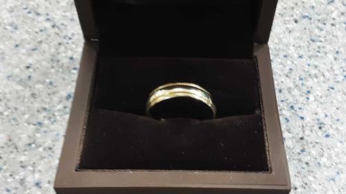 Ring - Wedding Band - Yellow Gold 14k (.585) 3.9 grams Size 11