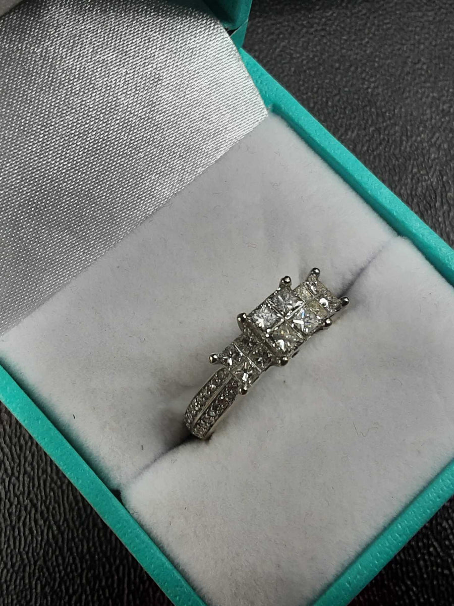Ring - Engagement Set - White Gold 18k (.750) 4.1 grams Size 7