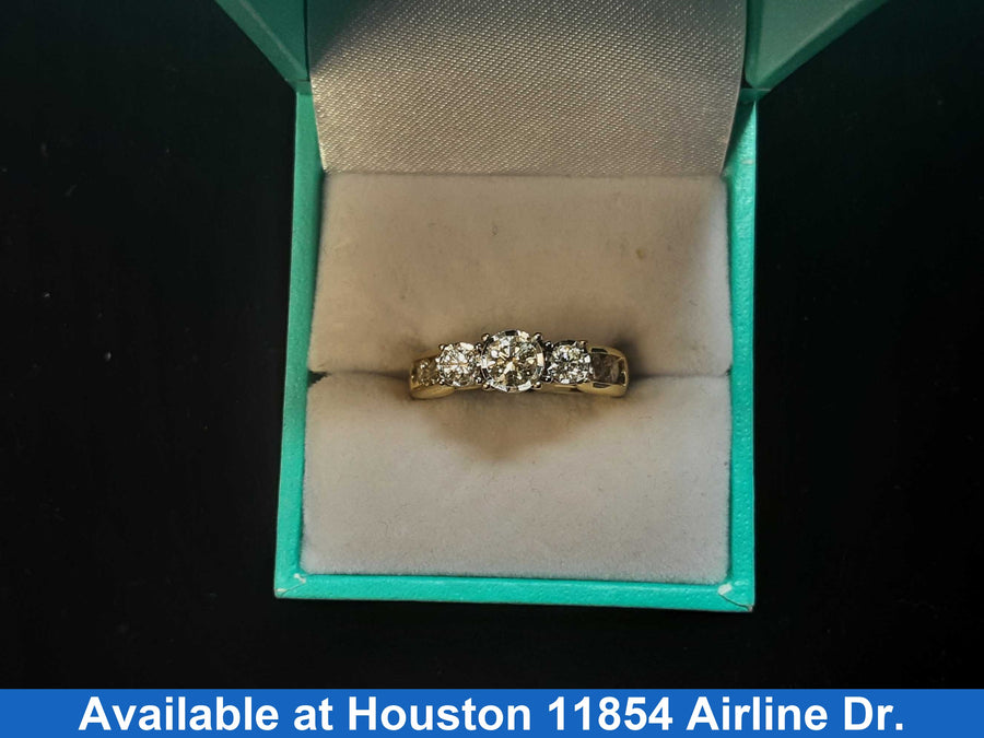 Women's Ring - Yellow Gold 10k (.417) 4.6 grams Size 7