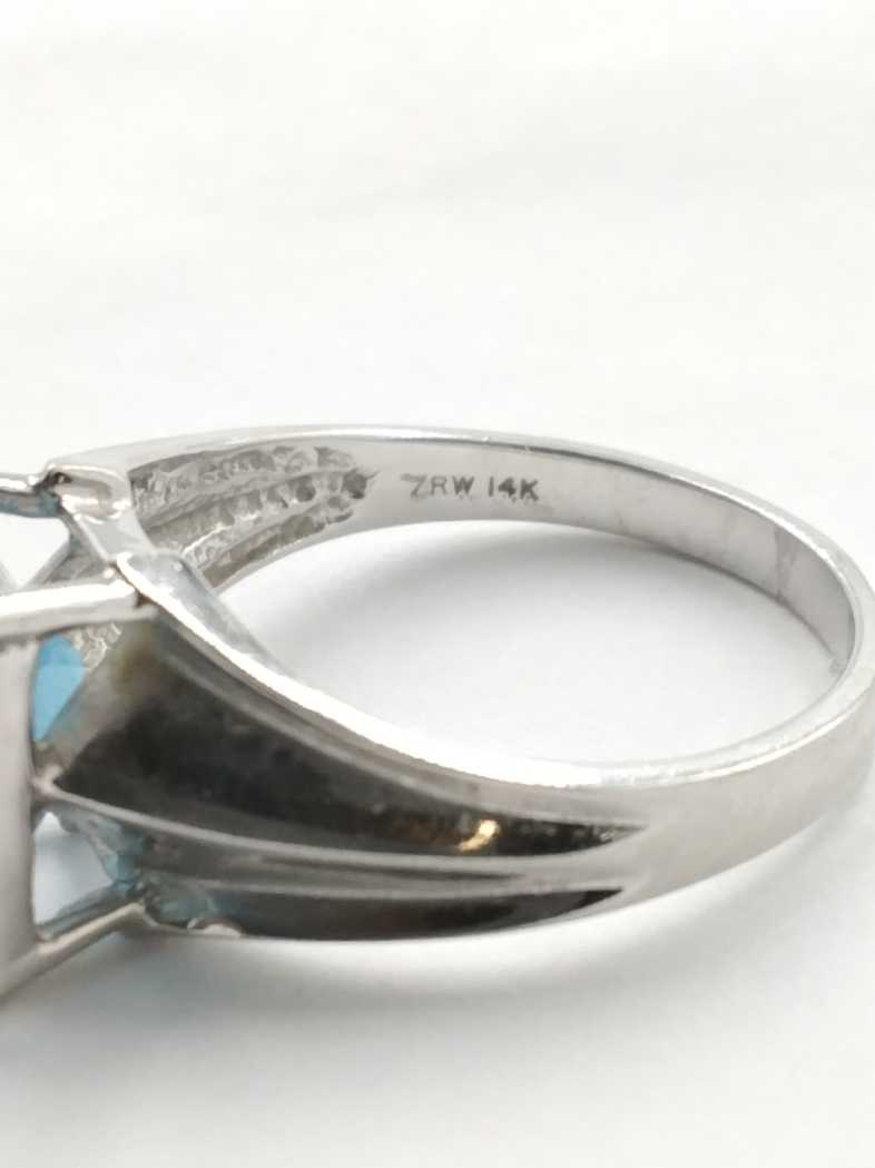 Women's Ring - White Gold 14k (.585) 3.9 grams Size 6.5