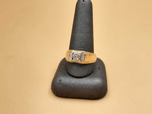 Men's Ring - Yellow Gold 10k (.417) 3.9 grams Size 12.5