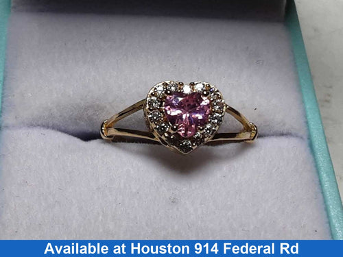 Women's Ring - Yellow Gold 14k (.585) 2.2 grams Size 7.5