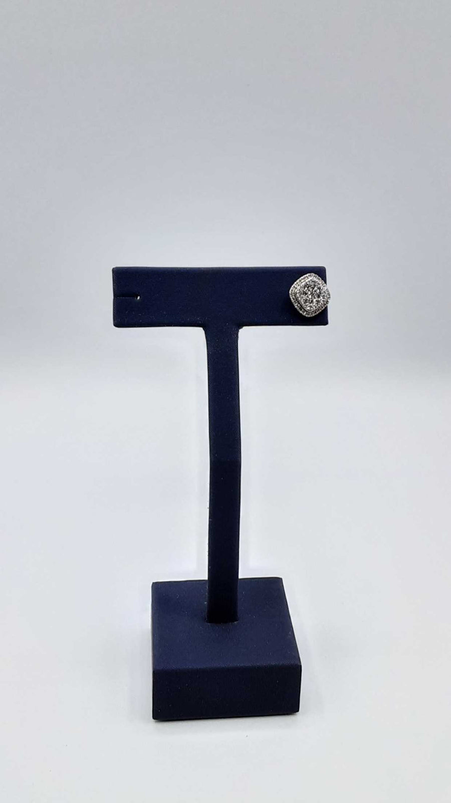 Single Stud Earring - White Gold 10k (.417) 1.7 grams