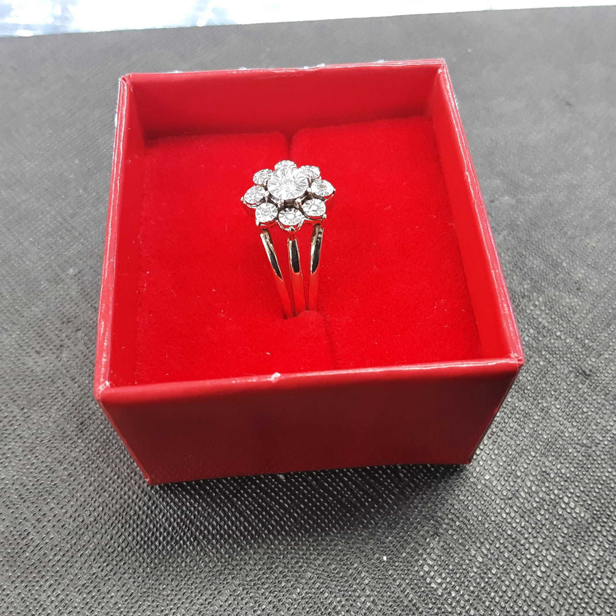 Women's Ring - Yellow Gold 14k (.585) 4 grams Size 7.5