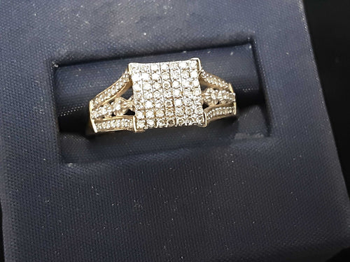 Ring - Wedding Set - Yellow Gold 10k (.417) 2.1 grams Size 7.5