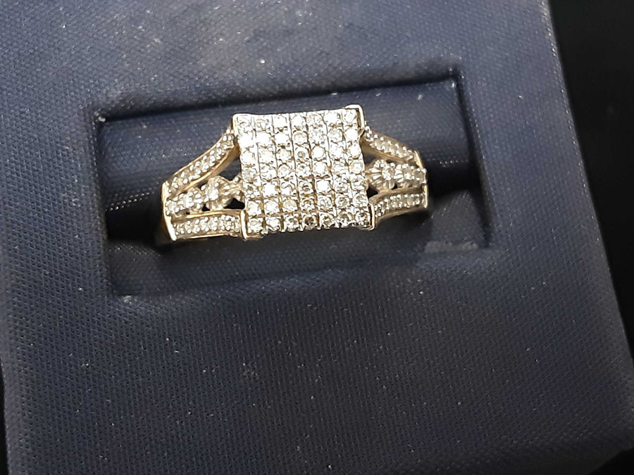 Ring - Wedding Set - Yellow Gold 10k (.417) 2.1 grams Size 7.5