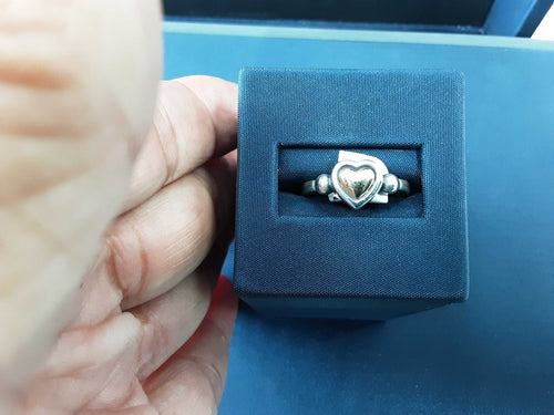 Women's Ring - Silver 4.2 grams Size 7