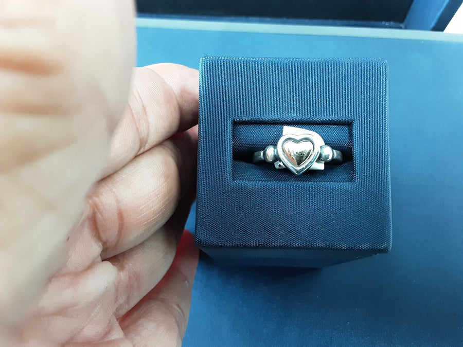 Women's Ring - Silver 4.2 grams Size 7
