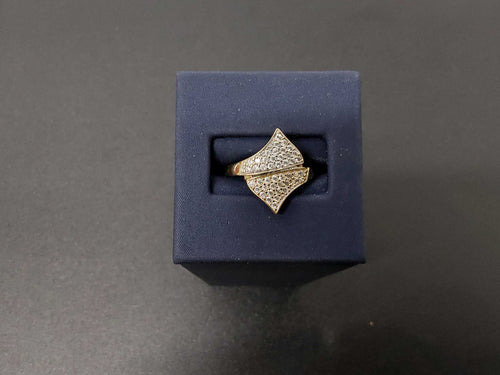 Women's Ring - Yellow Gold 14k (.585) 3 grams Size 8
