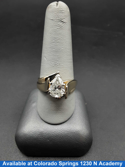 Women's Ring - Solitaire - Yellow Gold 14k (.585) 8.6 grams Size 10.5