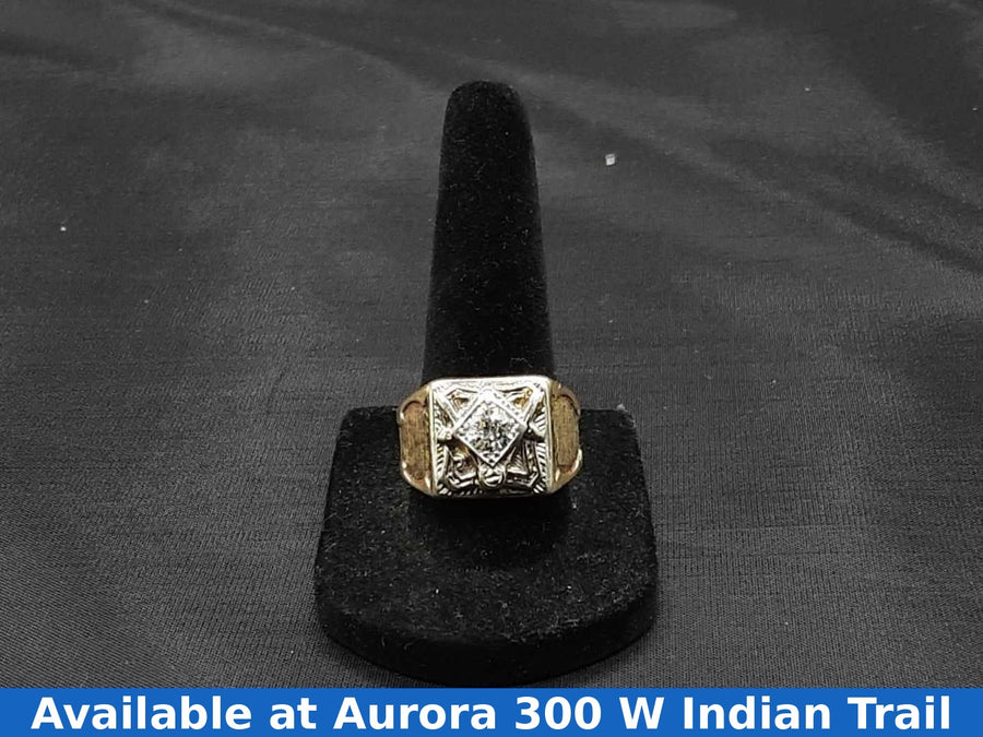 Men's Ring - Yellow Gold 14k (.585) 9.8 grams Size 9.5