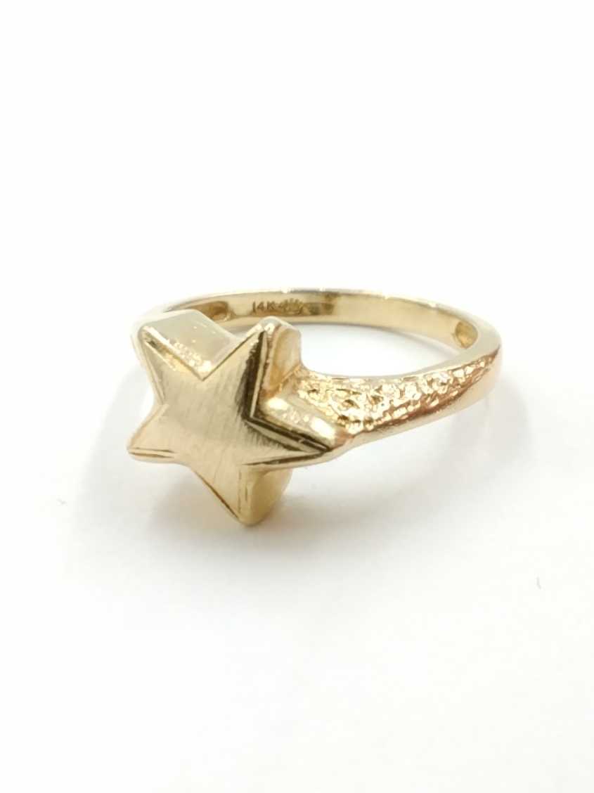 Women's Ring - Yellow Gold 14k (.585) 3.2 grams Size 7