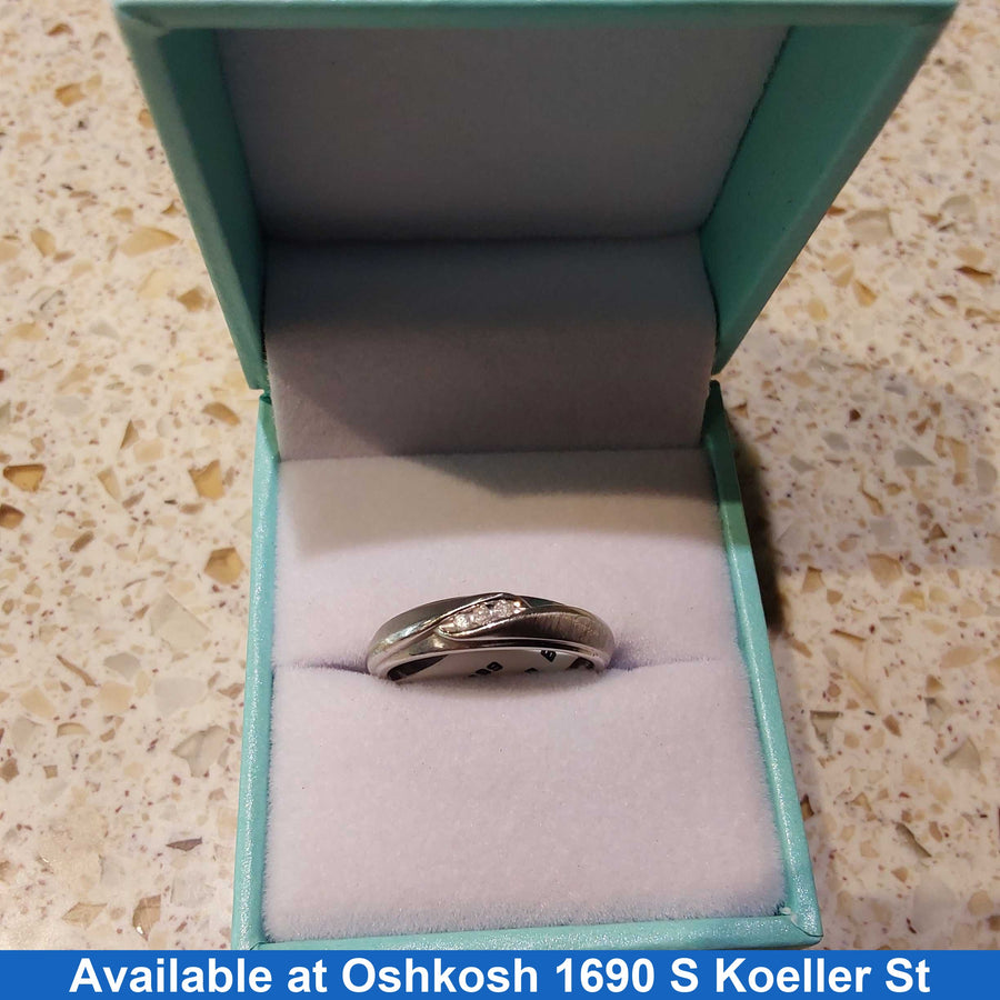 Ring - Wedding Band - White Gold 10k (.417) 2 grams Size 7