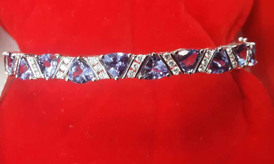 Bangle Bracelet - White Gold 14k (.585) 13.4 grams 7 inch
