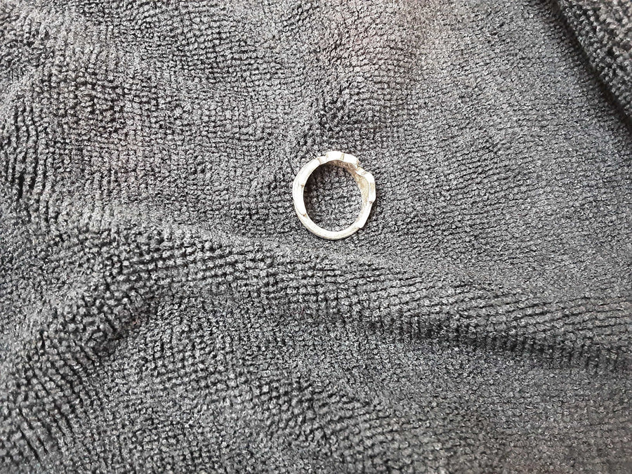 Women's Ring - Silver 4.3 grams Size 5.5