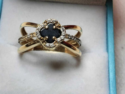 Women's Ring - Yellow Gold 14k (.585) 3.6 grams Size 8.5