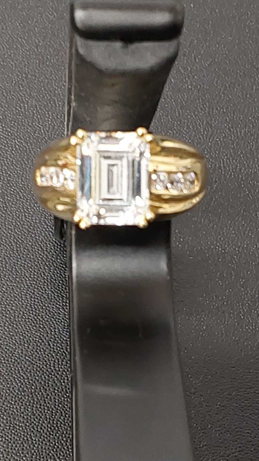 Women's Ring - Yellow Gold 14k (.585) 7.5 grams Size 8.5