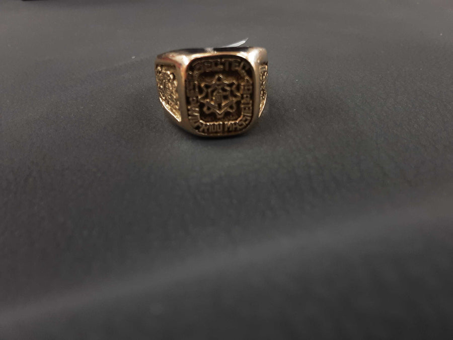 Men's Ring - College Ring - Yellow Gold 10k (.417) 7.4 grams Size 8.5