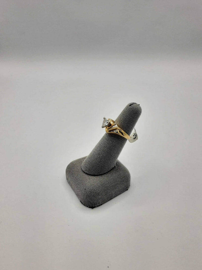 14kt Lady's Solitare Ring