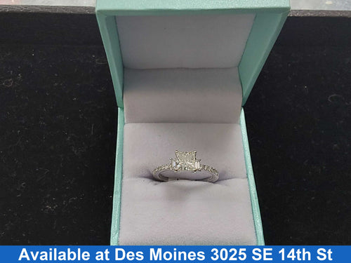 Women's Ring - White Gold 14k (.585) 3.1 grams Size 7